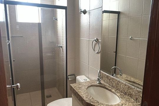 Banheiro de apartamento para alugar com 3 quartos, 100m² em Nova Floresta, Belo Horizonte