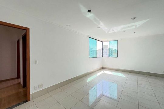 Sala de apartamento para alugar com 3 quartos, 100m² em Nova Floresta, Belo Horizonte