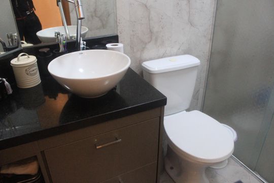 Banheiro Social 1 de apartamento à venda com 2 quartos, 134m² em Vila Gerty, São Caetano do Sul