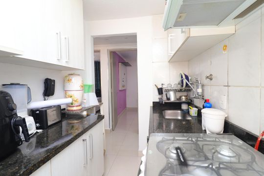 Cozinha de apartamento à venda com 2 quartos, 50m² em Santa Etelvina, São Paulo