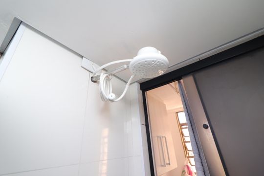 Banheiro de apartamento à venda com 2 quartos, 50m² em Santa Etelvina, São Paulo