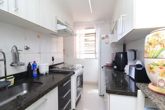 Cozinha de apartamento à venda com 2 quartos, 50m² em Santa Etelvina, São Paulo
