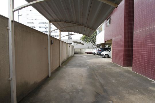 Garagem de apartamento para alugar com 3 quartos, 75m² em Alto Barroca, Belo Horizonte