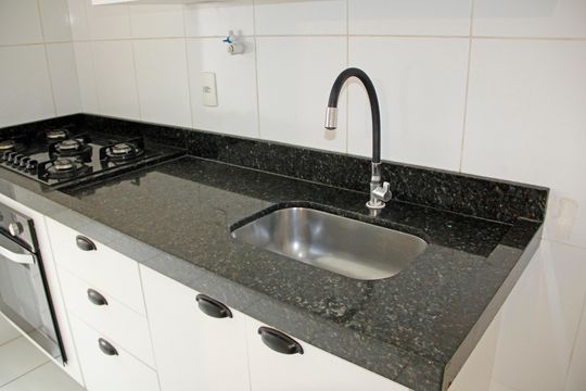 Cozinha de apartamento à venda com 3 quartos, 64m² em Pinheirinho, Vinhedo