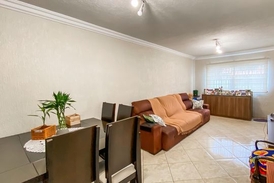 Sala  de casa à venda com 3 quartos, 100m² em Parque Boturussu, São Paulo