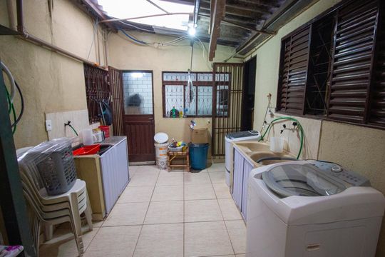 Casa à venda com 4 quartos, 150m² em Qno 15, Brasília