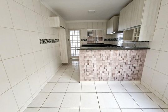 Cozinha de casa para alugar com 3 quartos, 200m² em Chácaras Tubalina e Quartel, Uberlândia