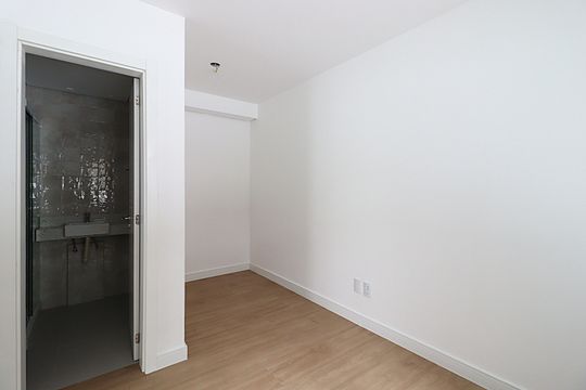 Suíte de apartamento para alugar com 2 quartos, 70m² em Auxiliadora, Porto Alegre