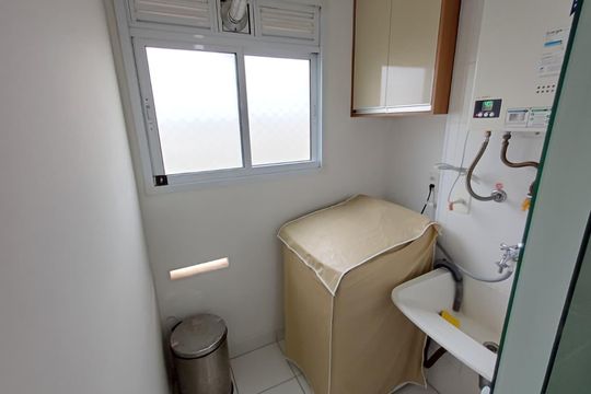 Área de serviço de apartamento para alugar com 2 quartos, 48m² em Jardim Ipaussurama, Campinas
