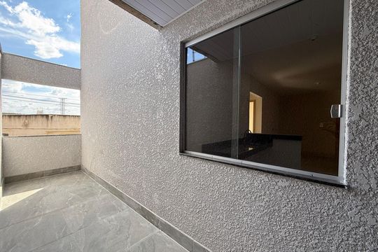 Área externa de apartamento para alugar com 2 quartos, 65m² em Chacaras Reunidas Santa Terezinha, Contagem