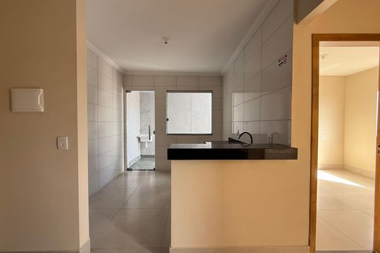 Cozinha de apartamento para alugar com 2 quartos, 65m² em Chacaras Reunidas Santa Terezinha, Contagem