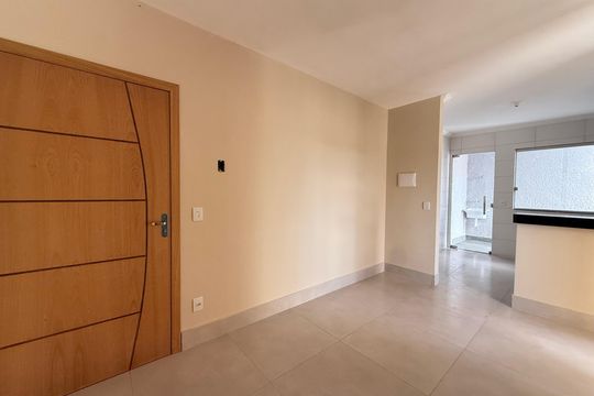 Apartamento para alugar com 2 quartos, 65m² em Chacaras Reunidas Santa Terezinha, Contagem