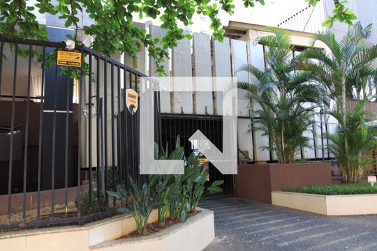 Fachada de apartamento para alugar com 2 quartos, 52m² em Setor Central, Goiânia