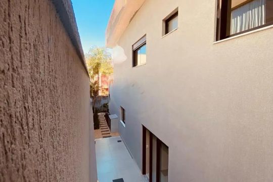 Casa à venda com 6 quartos, 380m² em Chácaras Maringá, Goiânia