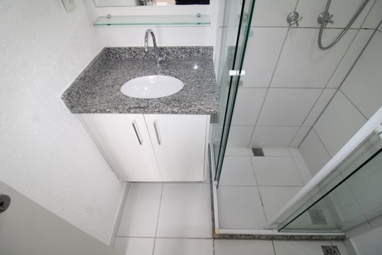Banheiro de apartamento para alugar com 3 quartos, 67m² em Vila Dom Pedro Ii, São Paulo