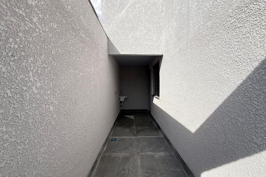 Área de serviço de apartamento para alugar com 2 quartos, 62m² em Chacaras Reunidas Santa Terezinha, Contagem