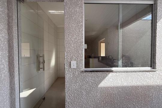 Área externa de apartamento para alugar com 2 quartos, 62m² em Chacaras Reunidas Santa Terezinha, Contagem