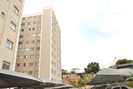 Fachada do bloco de apartamento à venda com 2 quartos, 47m² em Pousada Santo Antonio, Belo Horizonte