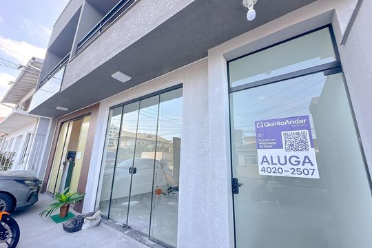 Plaquinha de apartamento para alugar com 1 quarto, 31m² em Ipiranga, São José
