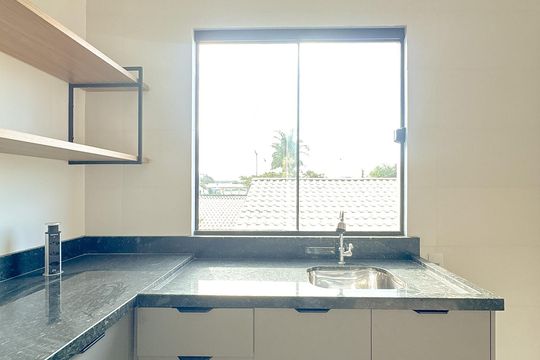 Cozinha de apartamento para alugar com 1 quarto, 31m² em Ipiranga, São José
