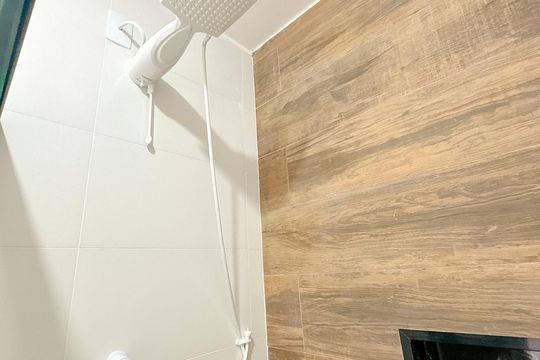 Banheiro de apartamento para alugar com 1 quarto, 31m² em Ipiranga, São José