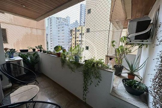 Apartamento à venda com 4 quartos, 150m² em Setor Bueno, Goiânia
