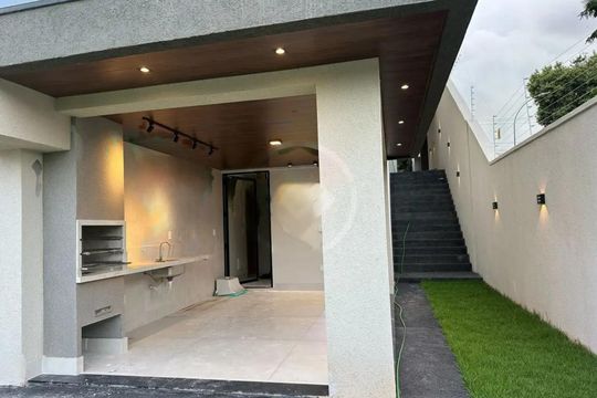 Casa à venda com 3 quartos, 223m² em Jardim Atlântico, Goiânia