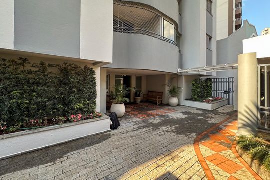 Área externa de apartamento à venda com 2 quartos, 57m² em Vila Gumercindo, São Paulo