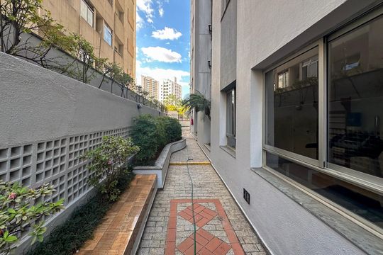 Área externa de apartamento à venda com 2 quartos, 57m² em Vila Gumercindo, São Paulo