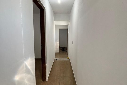 Corredor  de casa à venda com 4 quartos, 125m² em Parque Santana, Barueri