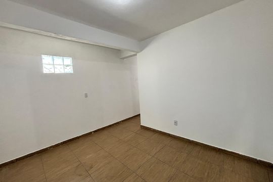 Sala de casa à venda com 4 quartos, 125m² em Parque Santana, Barueri