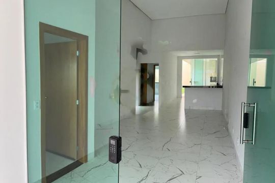 Casa à venda com 3 quartos, 170m² em Santa Genoveva, Goiânia