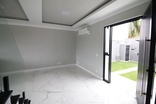 Sala de apartamento à venda com 3 quartos, 120m² em Taquara, Rio de Janeiro