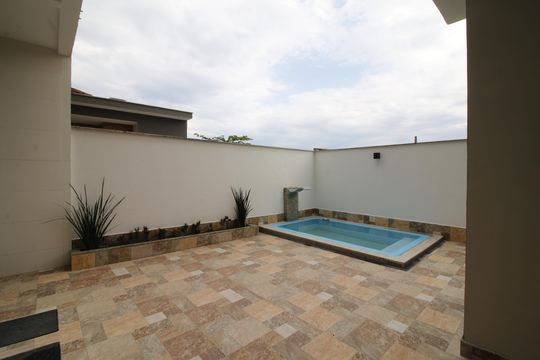 Quintal de apartamento à venda com 3 quartos, 120m² em Taquara, Rio de Janeiro