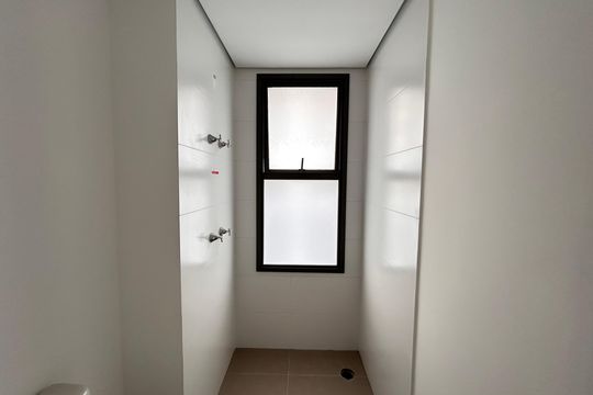 Banheiro da Suíte 1 de apartamento à venda com 2 quartos, 69m² em Itaim Bibi, São Paulo