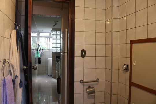 Banheiro de apartamento à venda com 1 quarto, 50m² em Água Branca, São Paulo