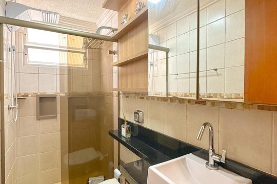 Banheiro de apartamento para alugar com 2 quartos, 52m² em Jardim Cidade de Florianopolis, São José