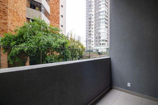 Sacada de kitnet/studio à venda com 1 quarto, 141m² em Indianópolis, São Paulo