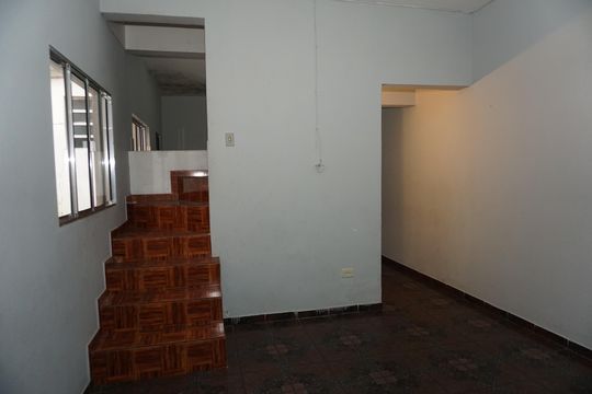 Sala de casa para alugar com 2 quartos, 120m² em Jardim Valo Verde, Embu das Artes