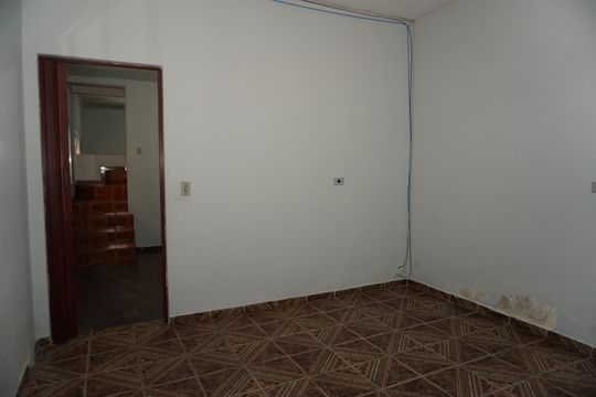 Lavanderia de casa para alugar com 2 quartos, 120m² em Jardim Valo Verde, Embu das Artes