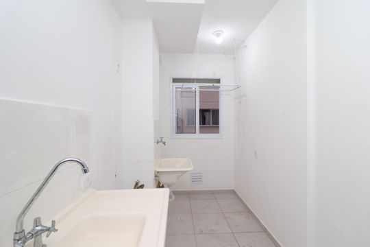 Cozinha de casa para alugar com 1 quarto, 28m² em Jardim Helena, São Paulo