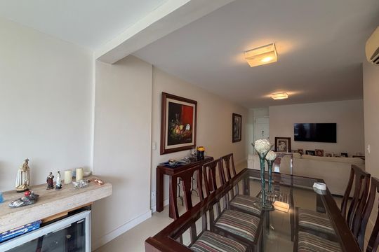 Sala de apartamento à venda com 3 quartos, 114m² em Barra Olímpica, Rio de Janeiro