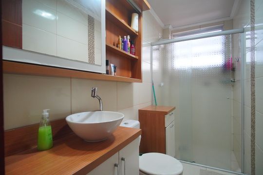 Banheiro de apartamento à venda com 2 quartos, 70m² em Centro, São Leopoldo