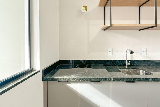 Cozinha de apartamento para alugar com 1 quarto, 31m² em Ipiranga, São José