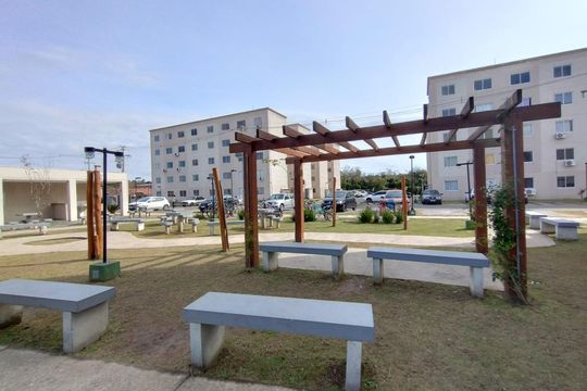 Área externa de apartamento para alugar com 2 quartos, 41m² em Nova Esperança, Cachoeirinha