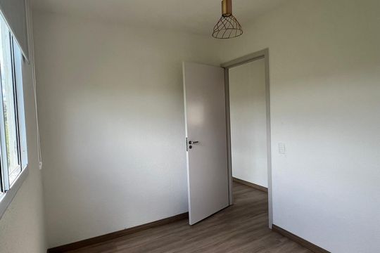 Quarto de apartamento para alugar com 2 quartos, 41m² em Nova Esperança, Cachoeirinha