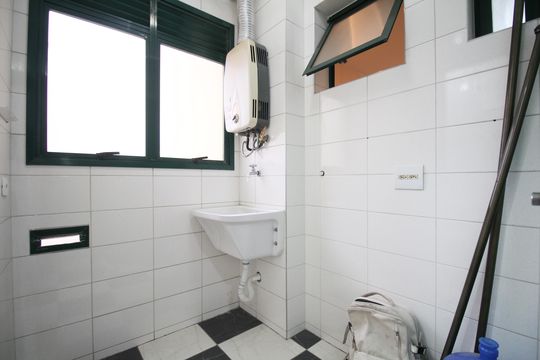 Área de Serviço de apartamento para alugar com 2 quartos, 74m² em Vila Suzana, São Paulo