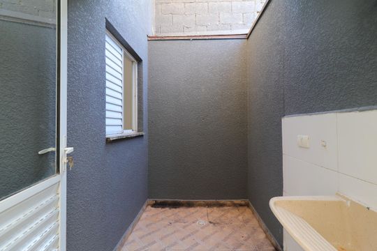 Área de Serviço de apartamento para alugar com 2 quartos, 48m² em Jardim Lideranca, São Paulo