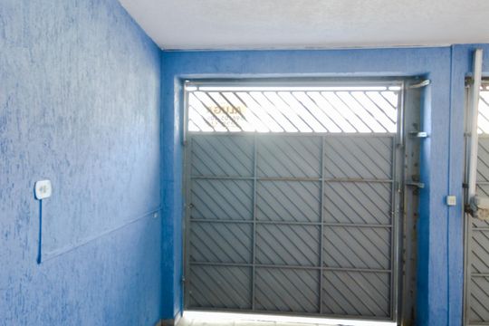 Garagem de casa para alugar com 2 quartos, 250m² em Jardim Figueira, Guarulhos