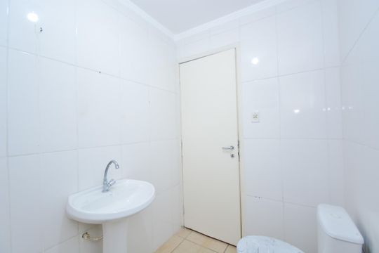 Banheiro de casa para alugar com 2 quartos, 250m² em Jardim Figueira, Guarulhos